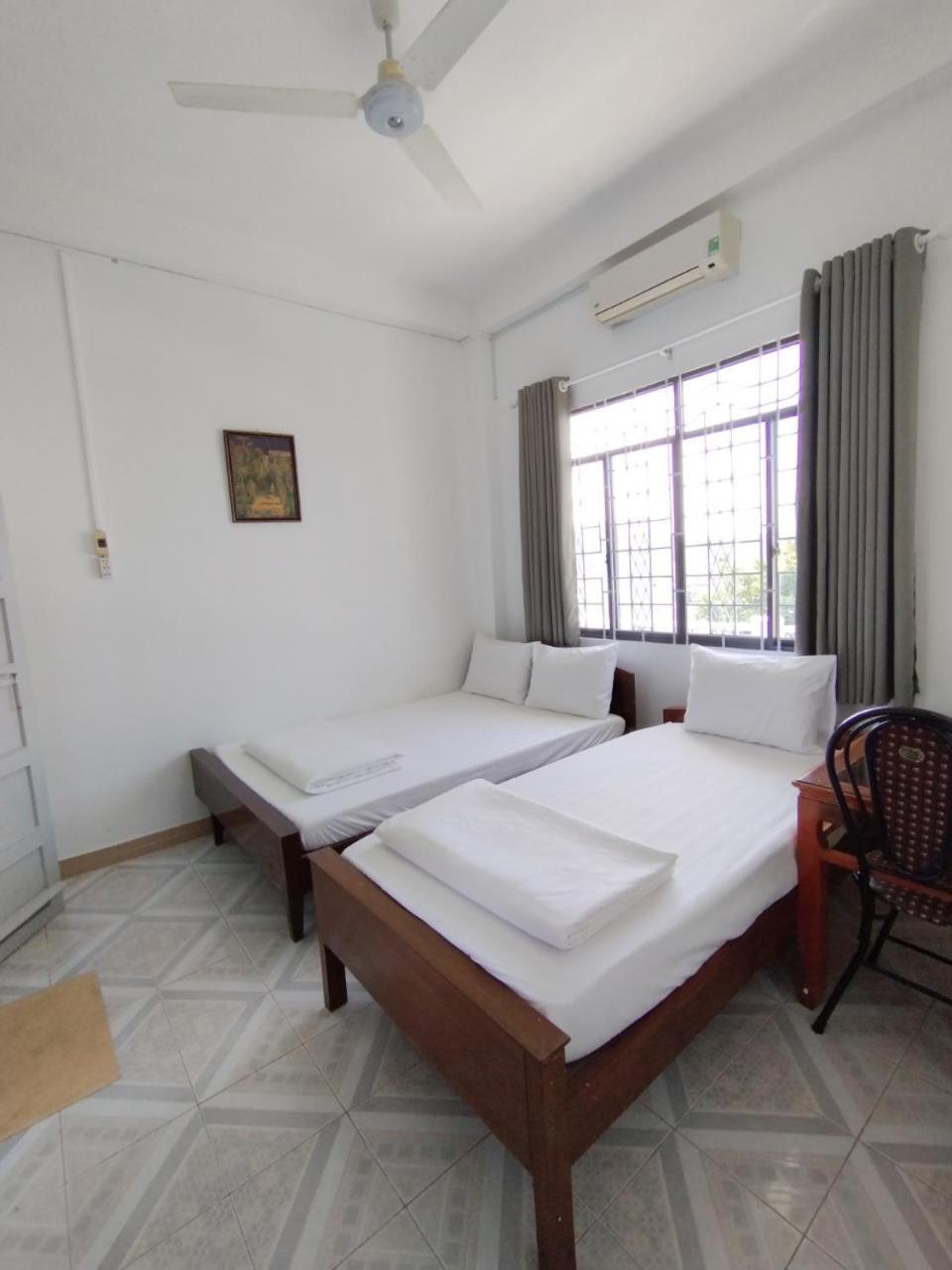 Nha Nghi Sao Mai Hotell Hà Tiên Exteriör bild